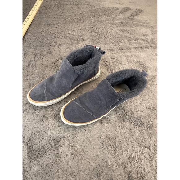 TOMS Womens Grey Suede Faux Fur Lined Slip On Mid Top Sneaker Boots Size 6.5 - Picture 5 of 7
